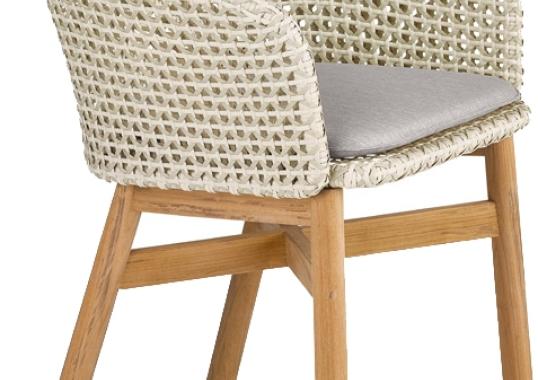 Уличный стул от фабрики Dedon модель Mbrace Arm