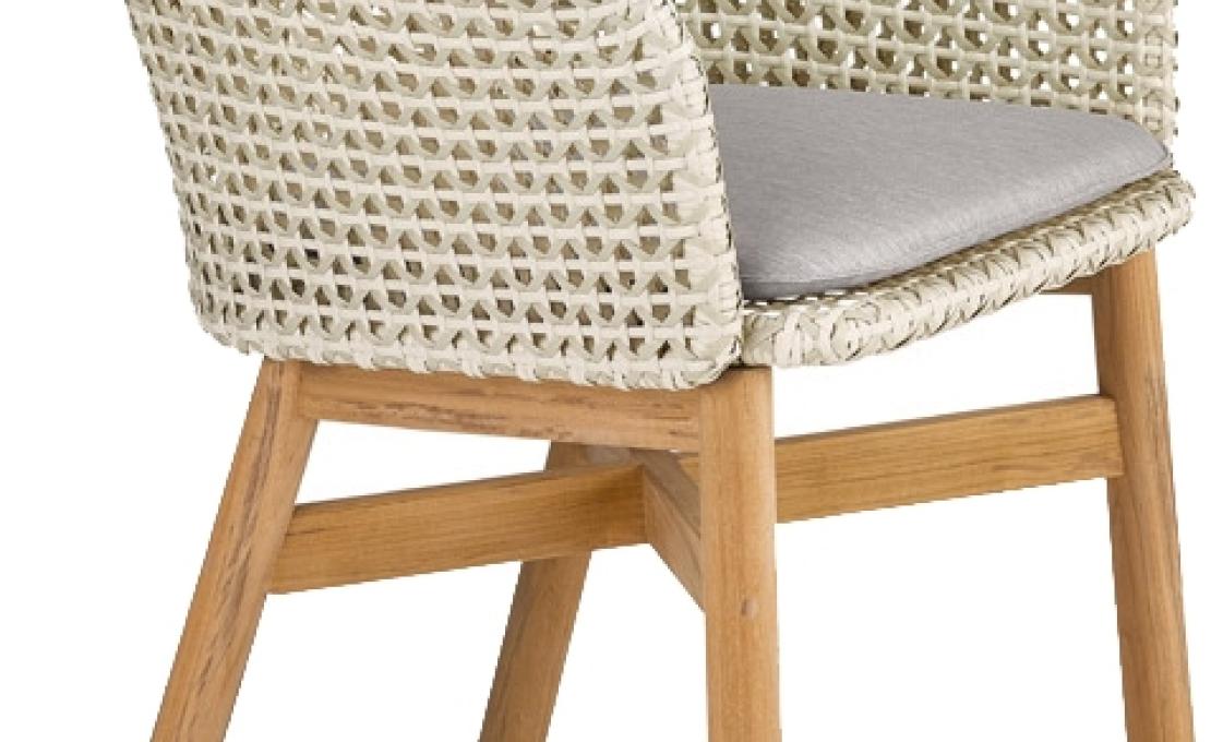 Уличный стул от фабрики Dedon модель Mbrace Arm