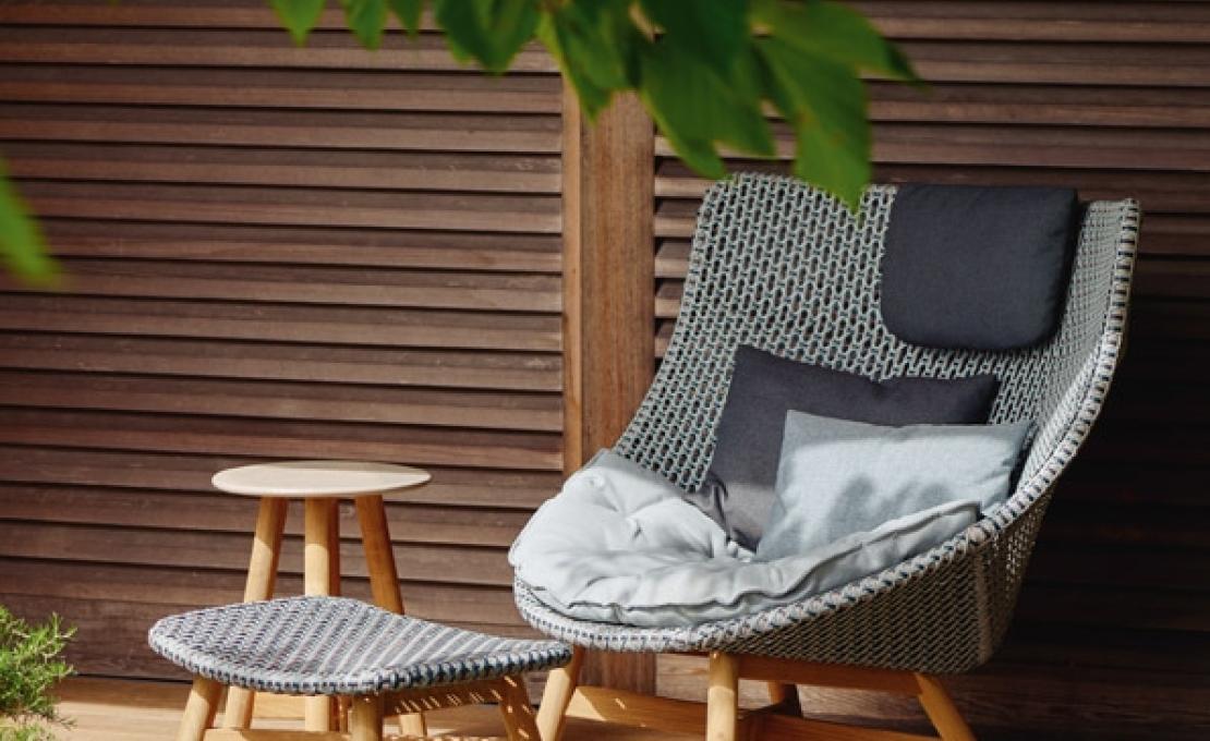 Уличный пуф от фабрики Dedon модель Mbrace Foot