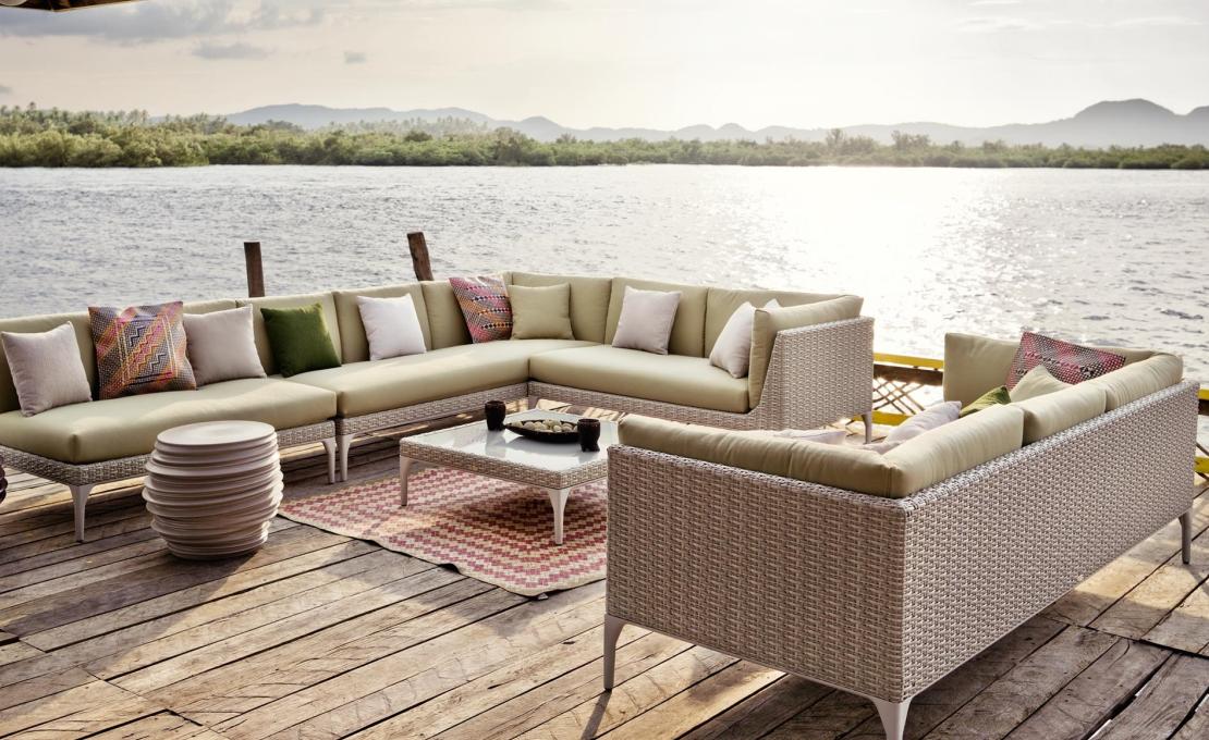 Уличный диван от фабрики Dedon модель Mu Fixed Sofa