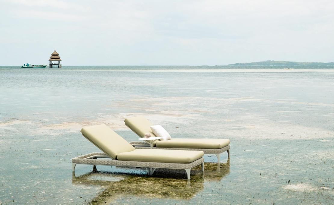 Шезлонг уличныйот фабрики Dedon модель Mu Beach  Adjustable