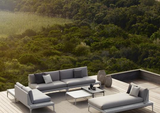 Уличный диван от фабрики Dedon модель Mu Modular Sofa