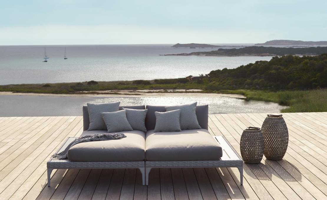 Уличный диван от фабрики Dedon модель Mu Modular Sofa