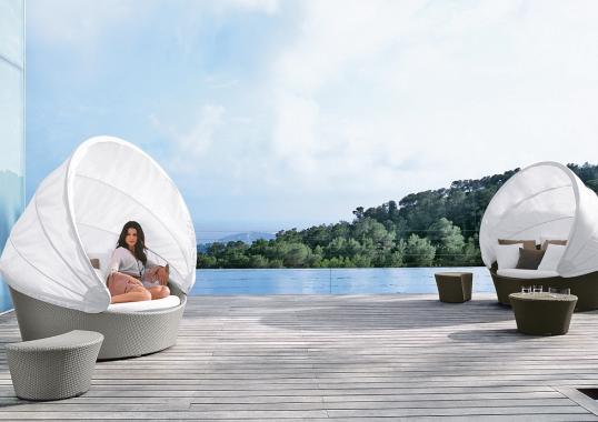 Уличный диван от фабрики Dedon модель Orbit Loveseat 