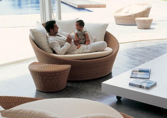 Уличный диван от фабрики Dedon модель Orbit Loveseat 
