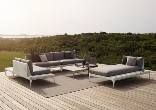 Уличный диван от фабрики Dedon модель Mu Modular Sofa