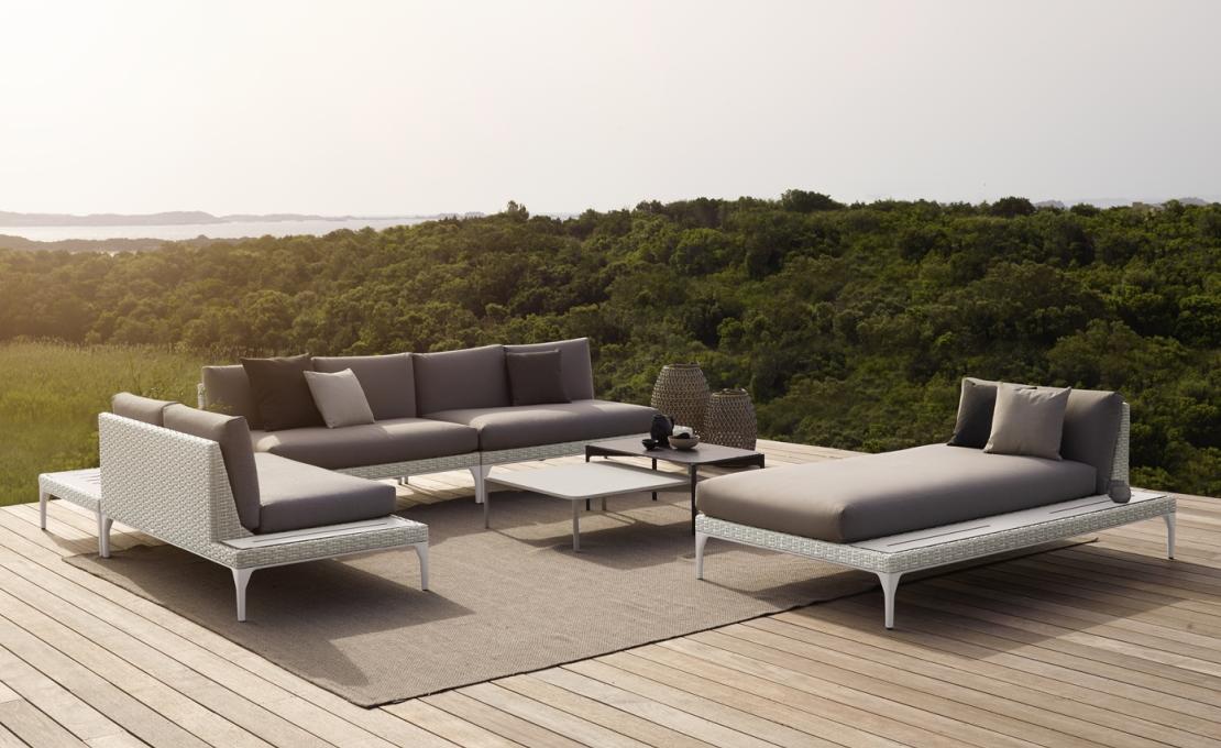 Уличный диван от фабрики Dedon модель Mu Modular Sofa