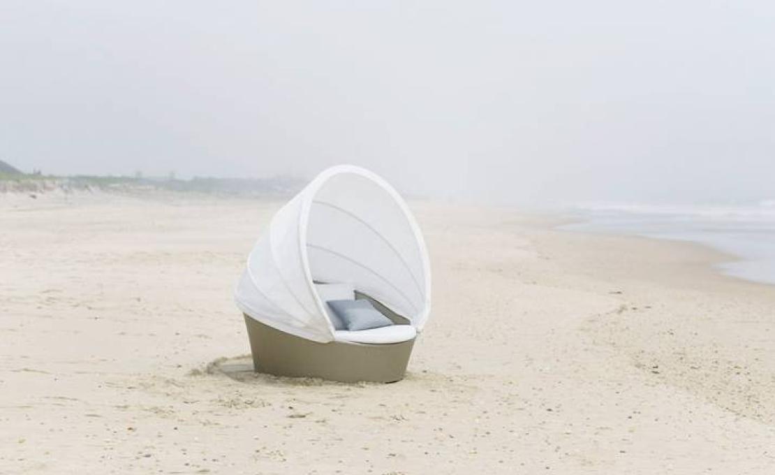 Уличный диван от фабрики Dedon модель Orbit Loveseat 