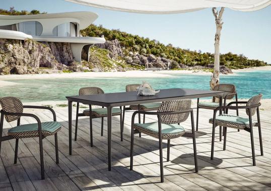 Уличное кресло от фабрики Dedon модель 112201174