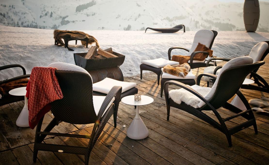 Уличный стол от фабрики Dedon модель Satellite Side Table