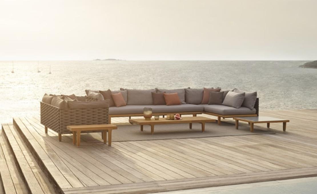 Уличный диван от фабрики Dedon модель Sealine Sofa