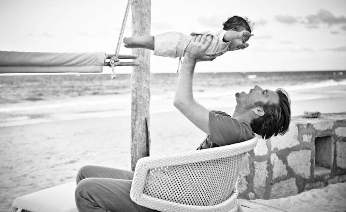 Уличное кресло от фабрики Dedon модель 049005