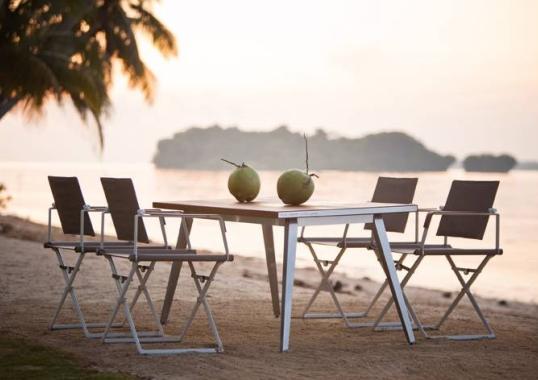 Уличное кресло от фабрики Dedon модель SeaX Lounge 