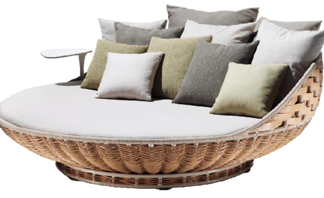 Открытая Кушетка от фабрики Dedon модель Swingrest Standing Lounger 