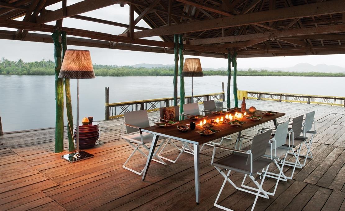 Уличный стол от фабрики Dedon модель SeaX Dining Table