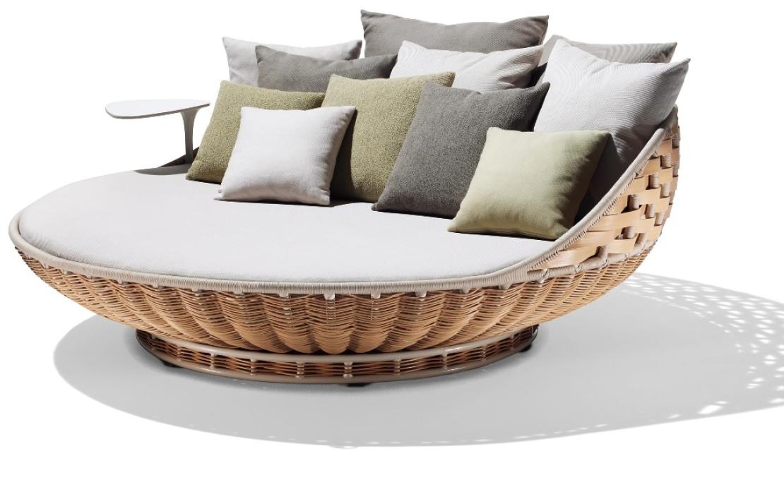 Открытая Кушетка от фабрики Dedon модель Swingrest Standing Lounger 