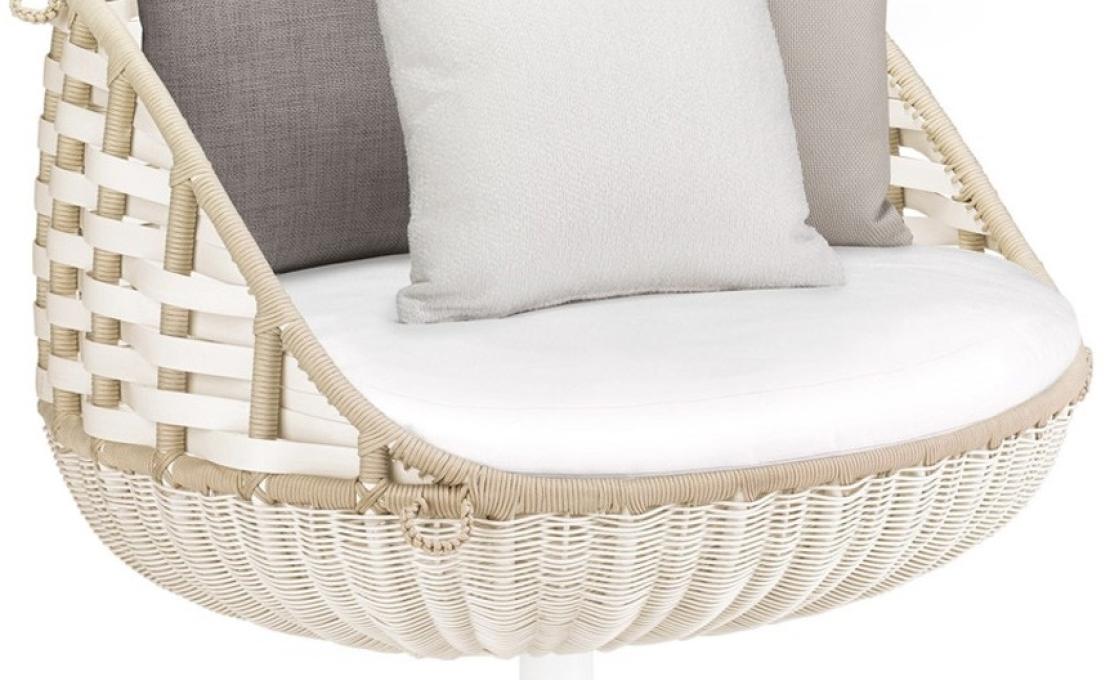 Уличное кресло от фабрики Dedon модель SwingMe Rotating Lounge 