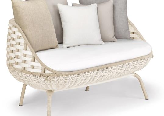 Уличный диван от фабрики Dedon модель SwingUs Fixed Sofa