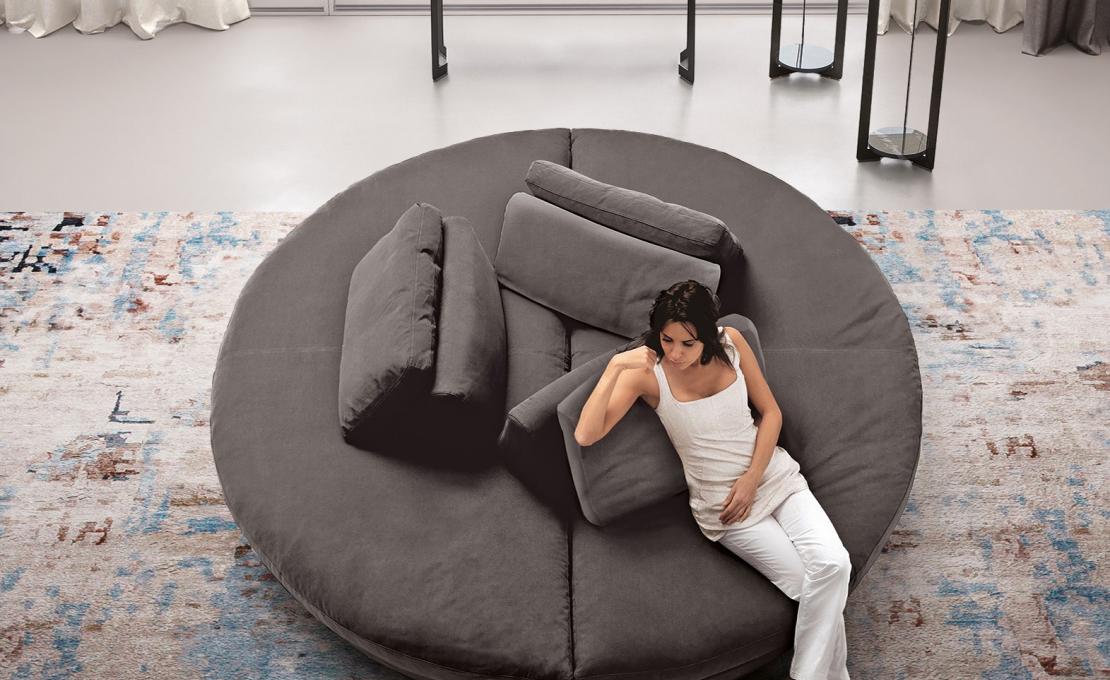 Диван от фабрики Dema модель FLY SOFA DEMA