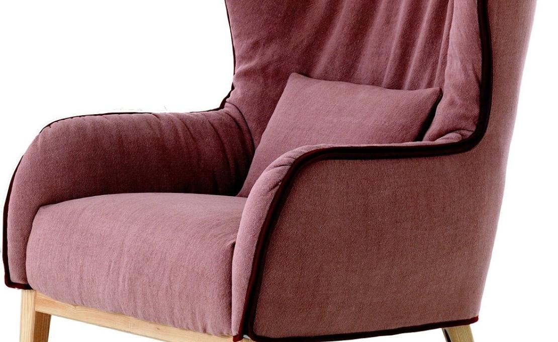 Кресло от фабрики DePadova модель Bergère 19 Arm_Wooden Base 