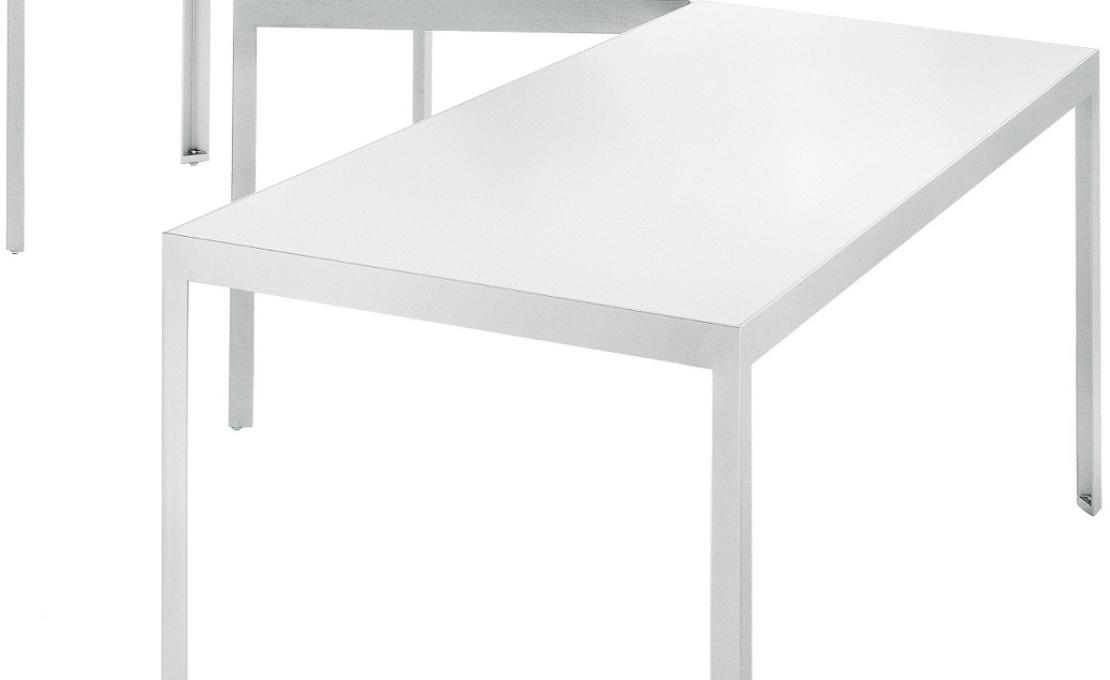 Стол от фабрики DePadova модель CD#140LB