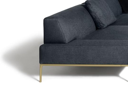 Диван от фабрики DePadova модель Horizontal Sofa