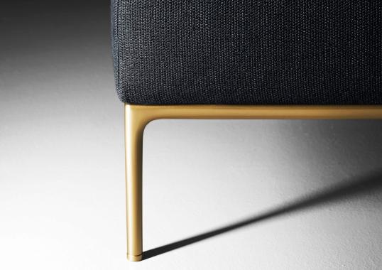 Диван от фабрики DePadova модель Horizontal Sofa