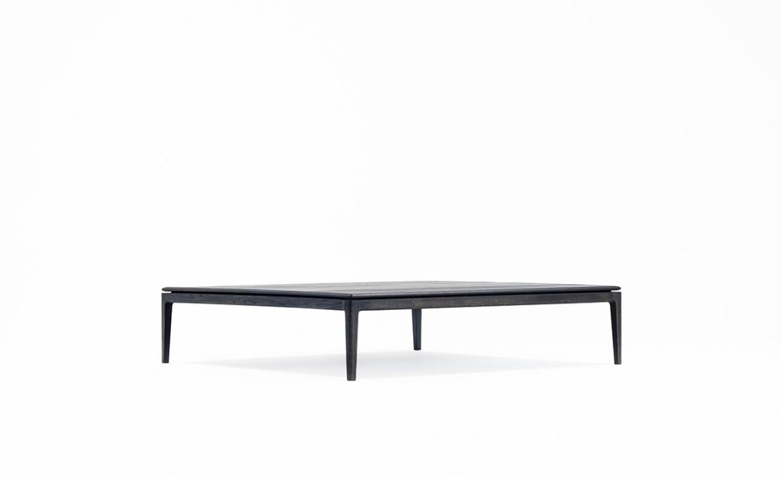 Журнальный столик от фабрики DePadova модель Moon  DePadova