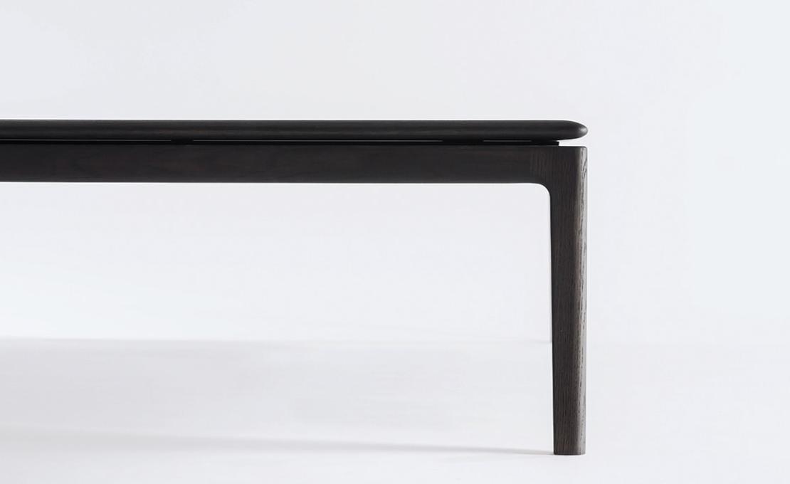 Журнальный столик от фабрики DePadova модель Moon  DePadova