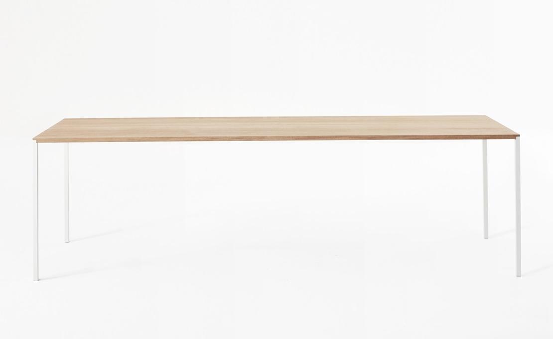 Стол от фабрики Desalto модель 25 Wood Table