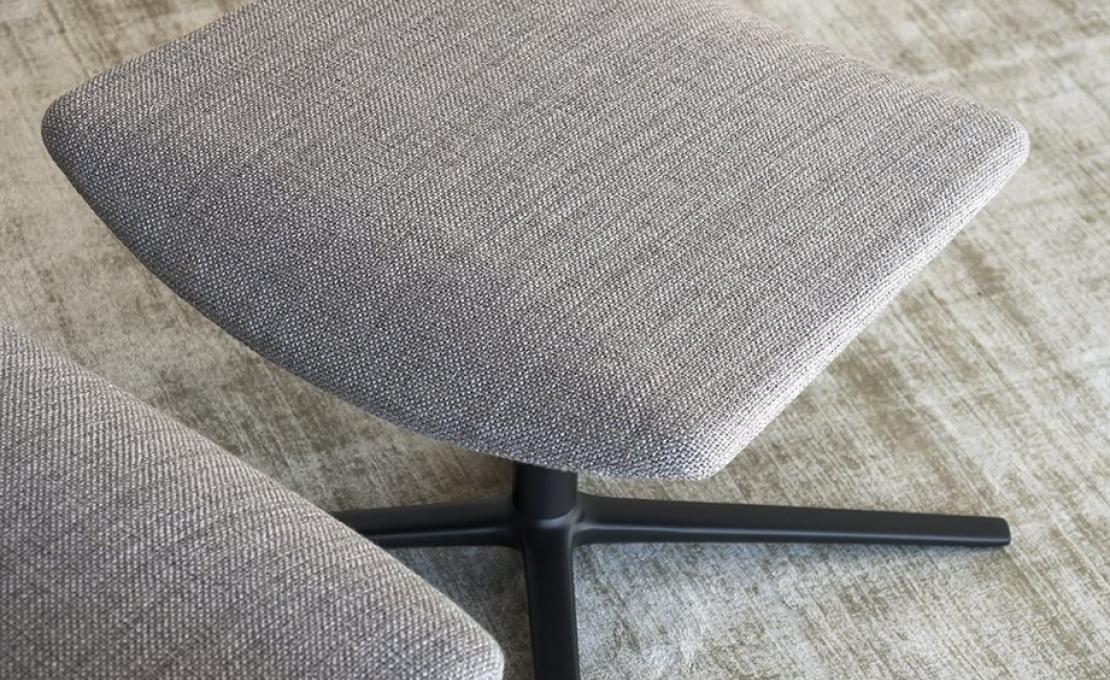 Пуф от фабрики Desalto модель 752.010