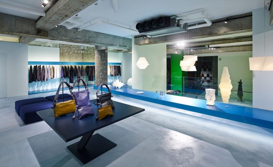 Стол от фабрики Desalto модель Element 680 Square Table 