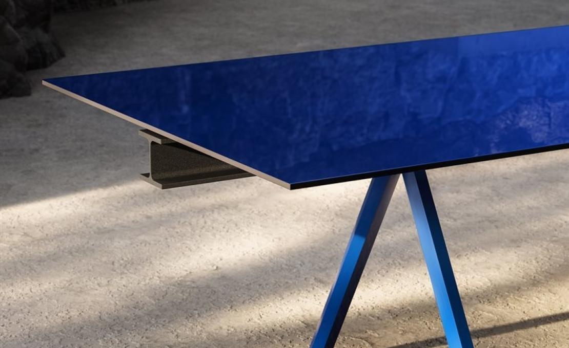 Стол от фабрики Desalto модель HEB TABLE