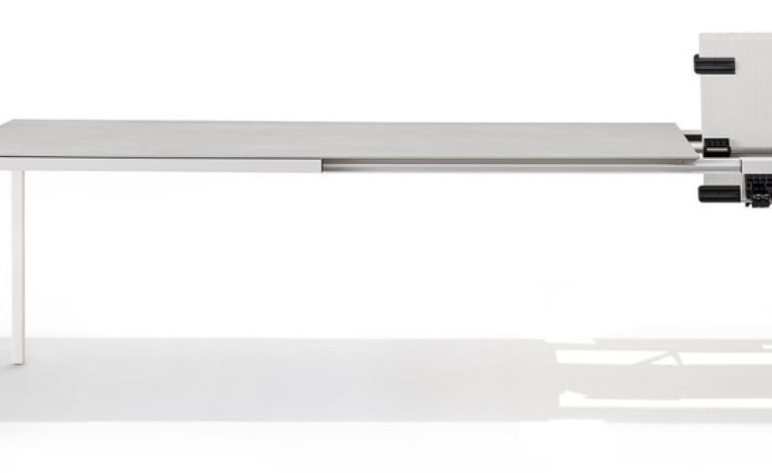 Стол от фабрики Desalto модель Helsinki 35 Extendable Table