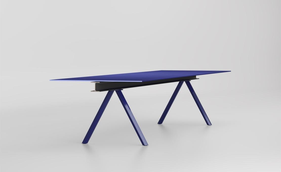 Стол от фабрики Desalto модель HEB TABLE