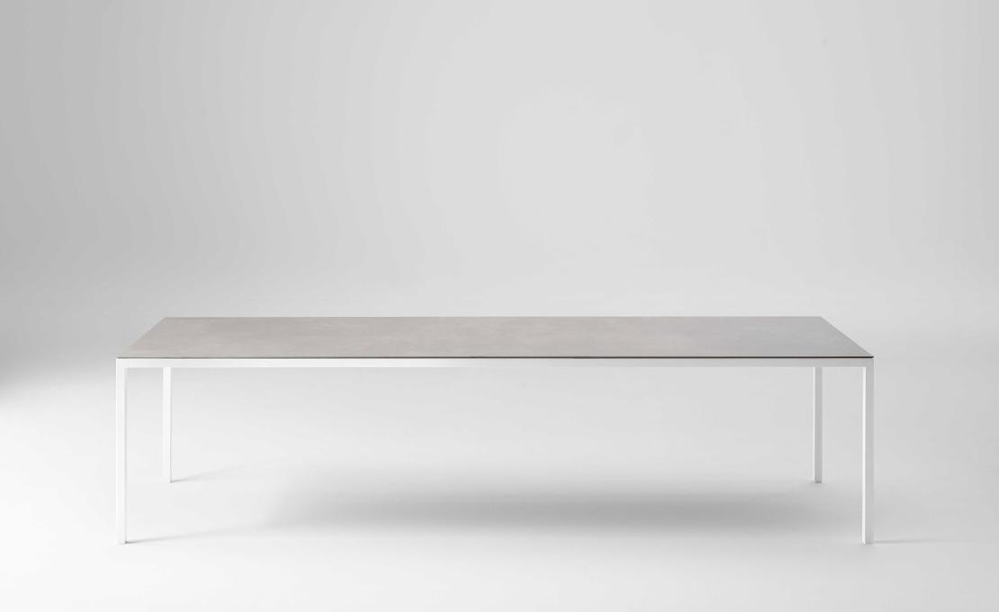 Стол от фабрики Desalto модель HELSINKI 30 HOME TABLE