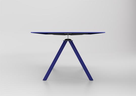 Стол от фабрики Desalto модель HEB TABLE