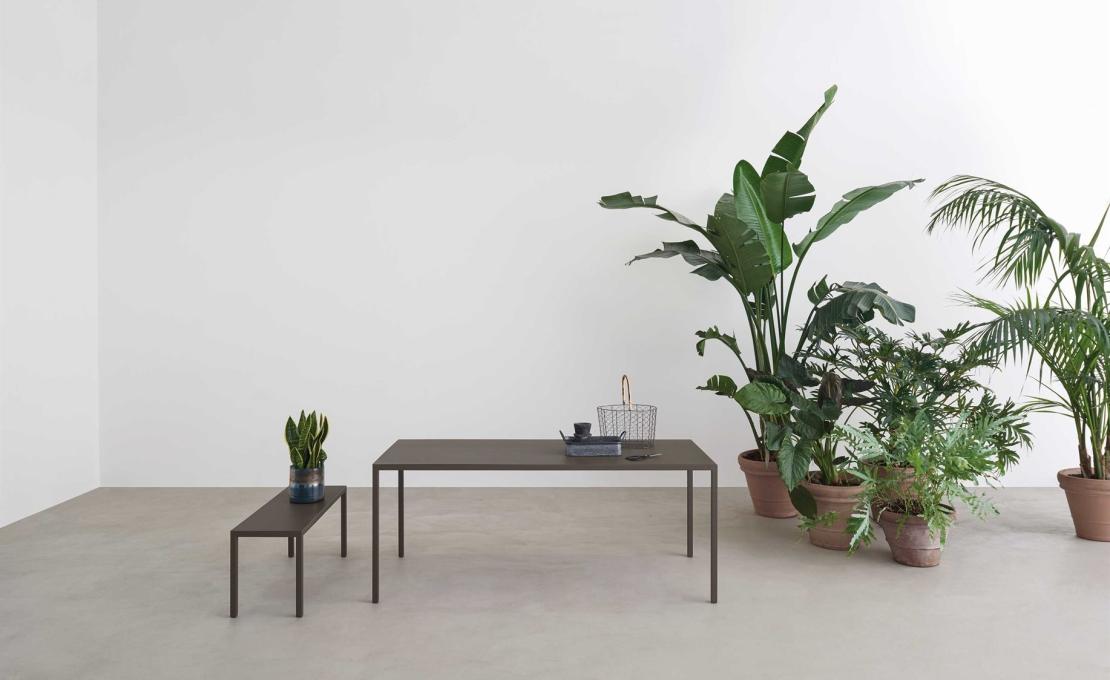 Банкетки от фабрики Desalto модель HELSINKI 597 BENCH