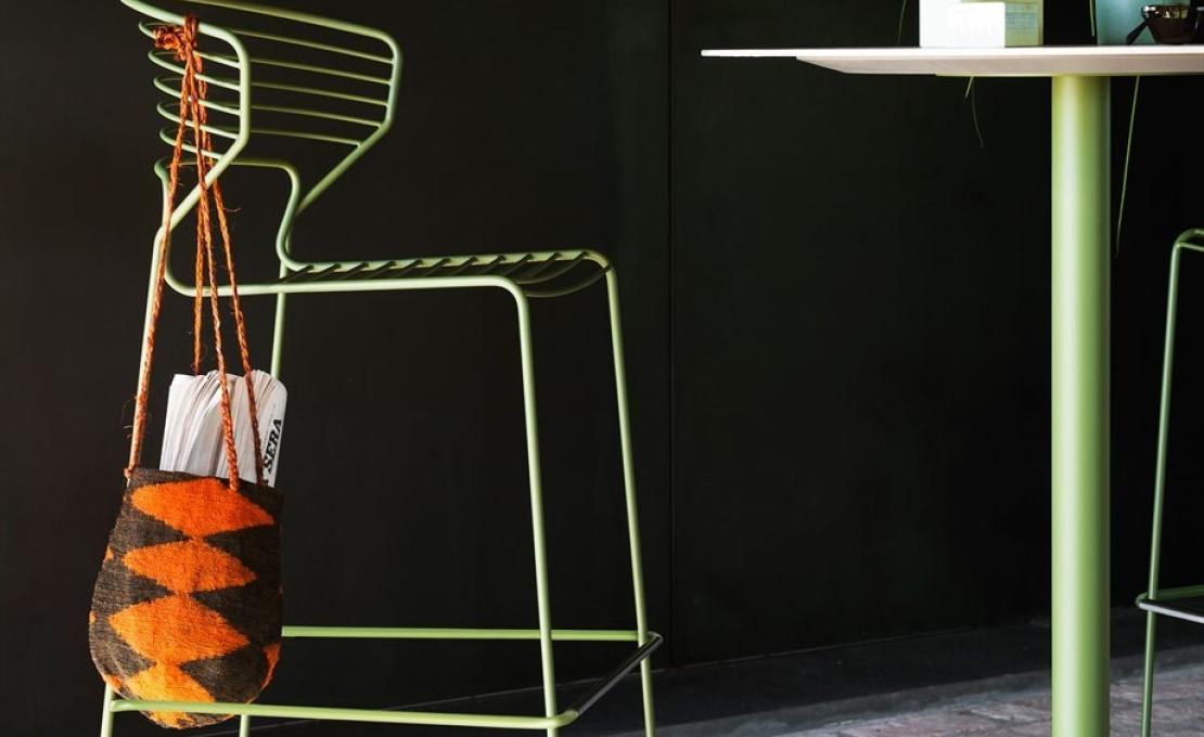 Уличный барный стул от фабрики Desalto модель KOKI WIRE 754 OUTDOOR 