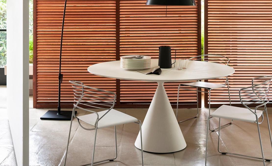 Стул от фабрики Desalto модель KOKI WIRE CUOIO 