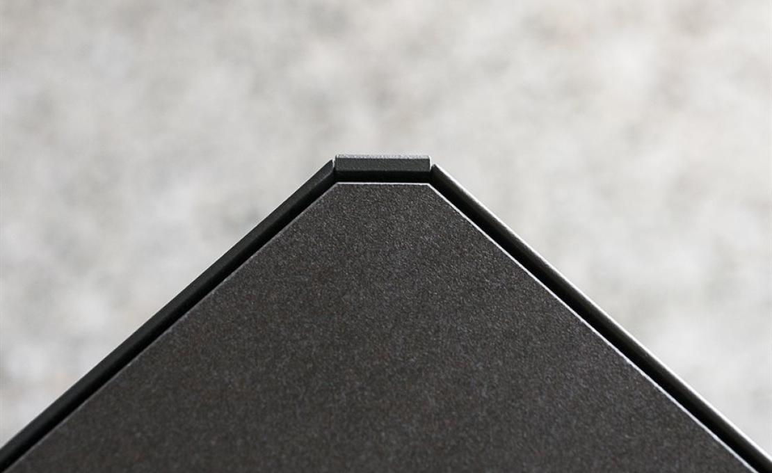 Стол от фабрики Desalto модель MAC TABLE