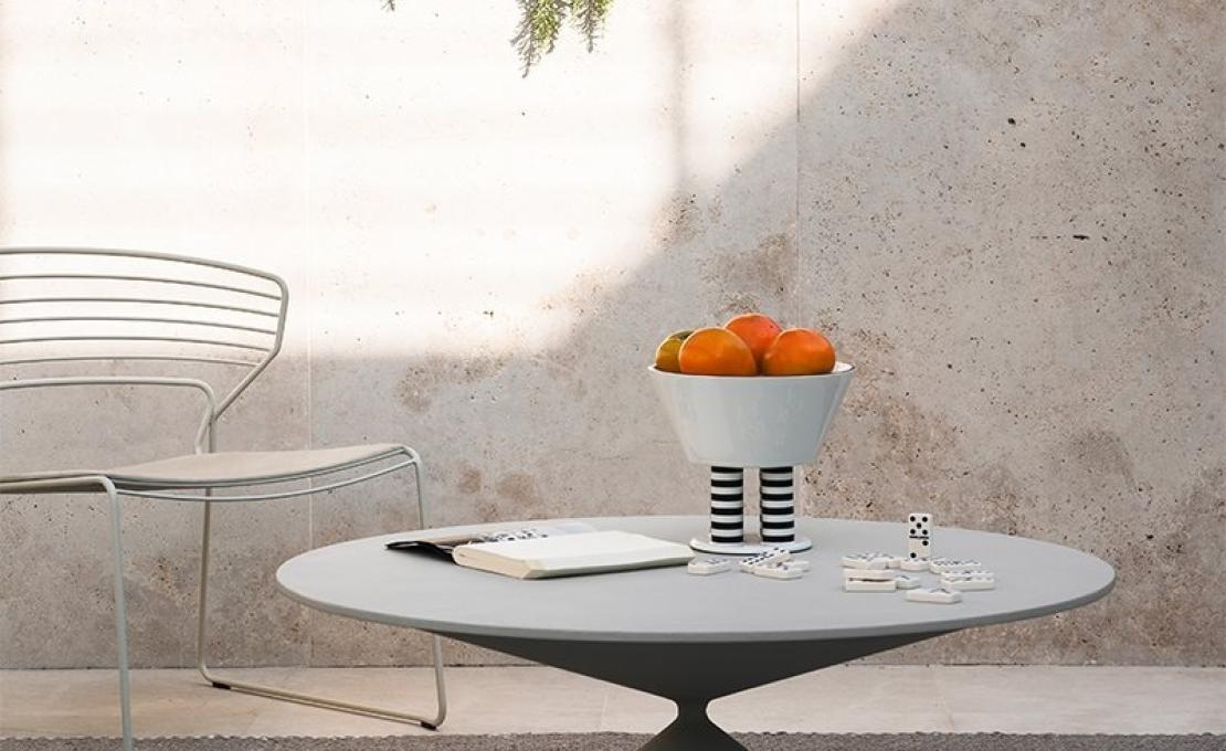 Уличный стол от фабрики Desalto модель Mini Clay Con_ Out_ 