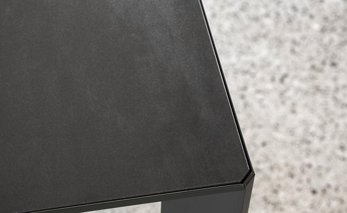 Стол от фабрики Desalto модель MAC TABLE