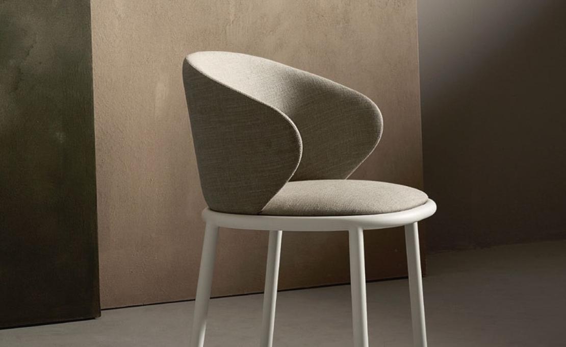 Стул от фабрики Desalto модель MUN 