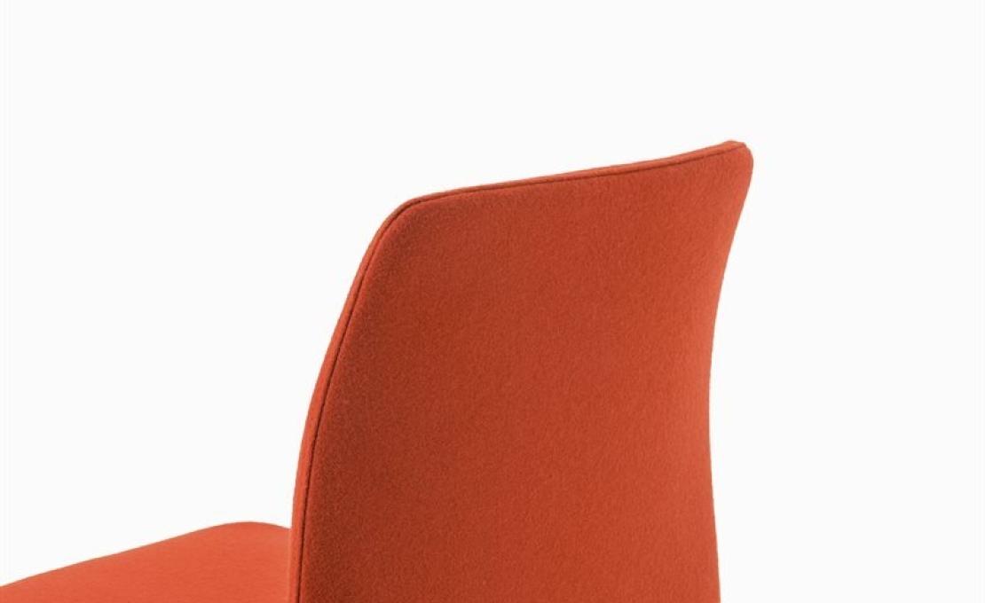 Стул от фабрики Desalto модель NARA 