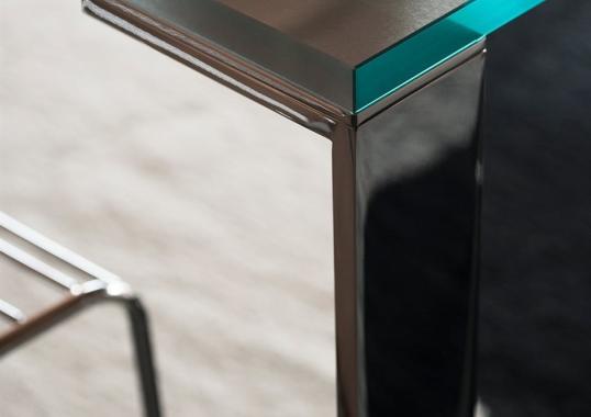 Стол от фабрики Desalto модель LIKO GLASS 404 TABLE