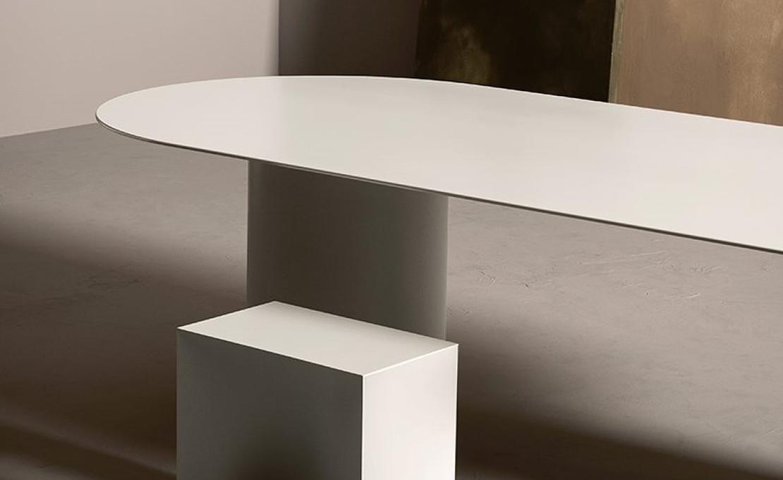 Стол от фабрики Desalto модель MM8 Table