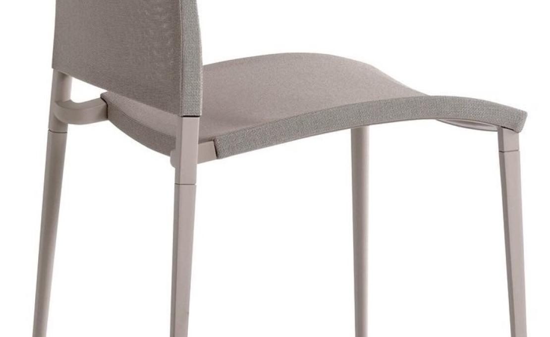 Стул от фабрики Desalto модель SAND AIR 