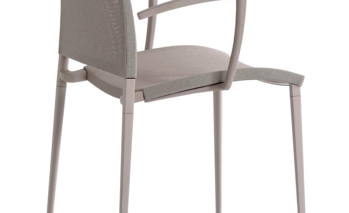 Стул от фабрики Desalto модель SAND AIR 