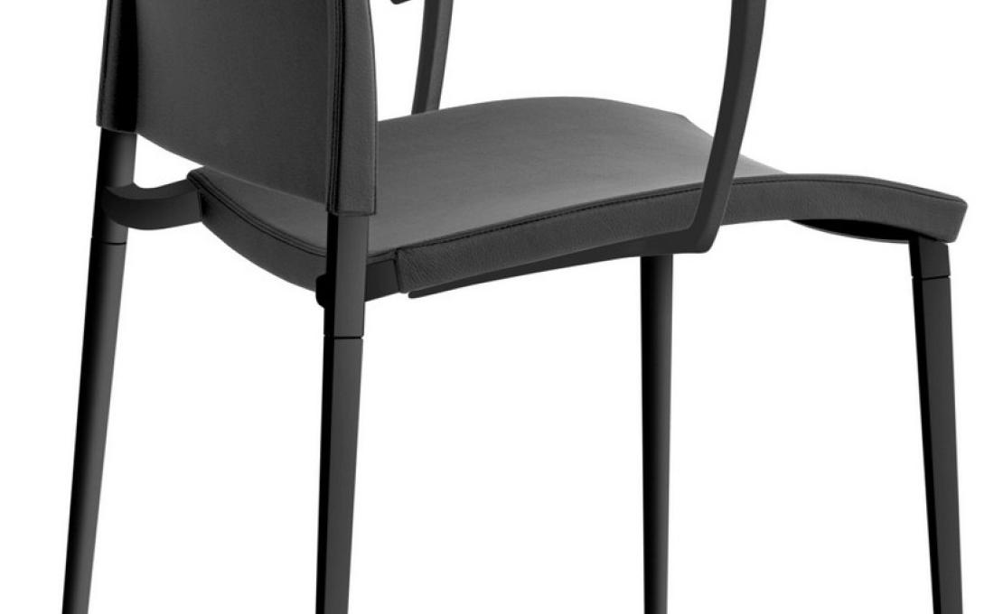 Стул от фабрики Desalto модель SAND